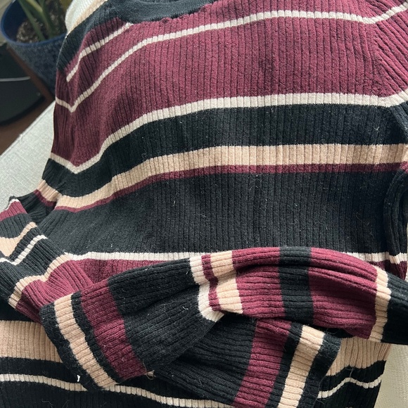 Brooks Brothers vintage wool sweater - Picture 2 of 4